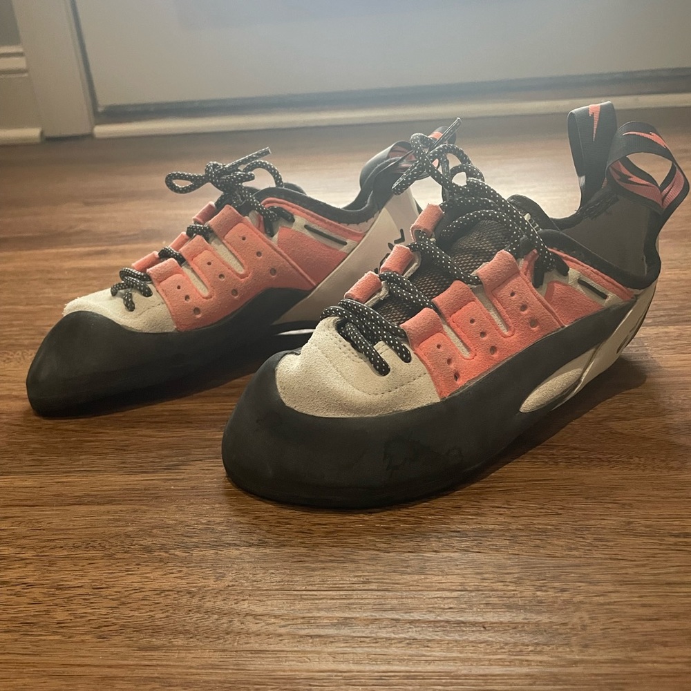 WOMENS EVOLV CLIMBING SHOES